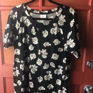 Lularoe Hailey Raglan Top Black Daisy Med